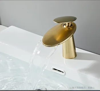 Водопад Бассейн Смеситель Горячая и холодная Домашняя ванная комната Раковина в ванной комнате Медный смеситель для мытья
