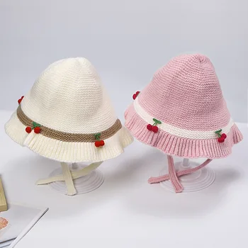 Оптовые милые вязаные шапки для детей, в том числе детские вишневые пляжные шапки и однотонные мультяшные шапки для защиты ушей, горячи